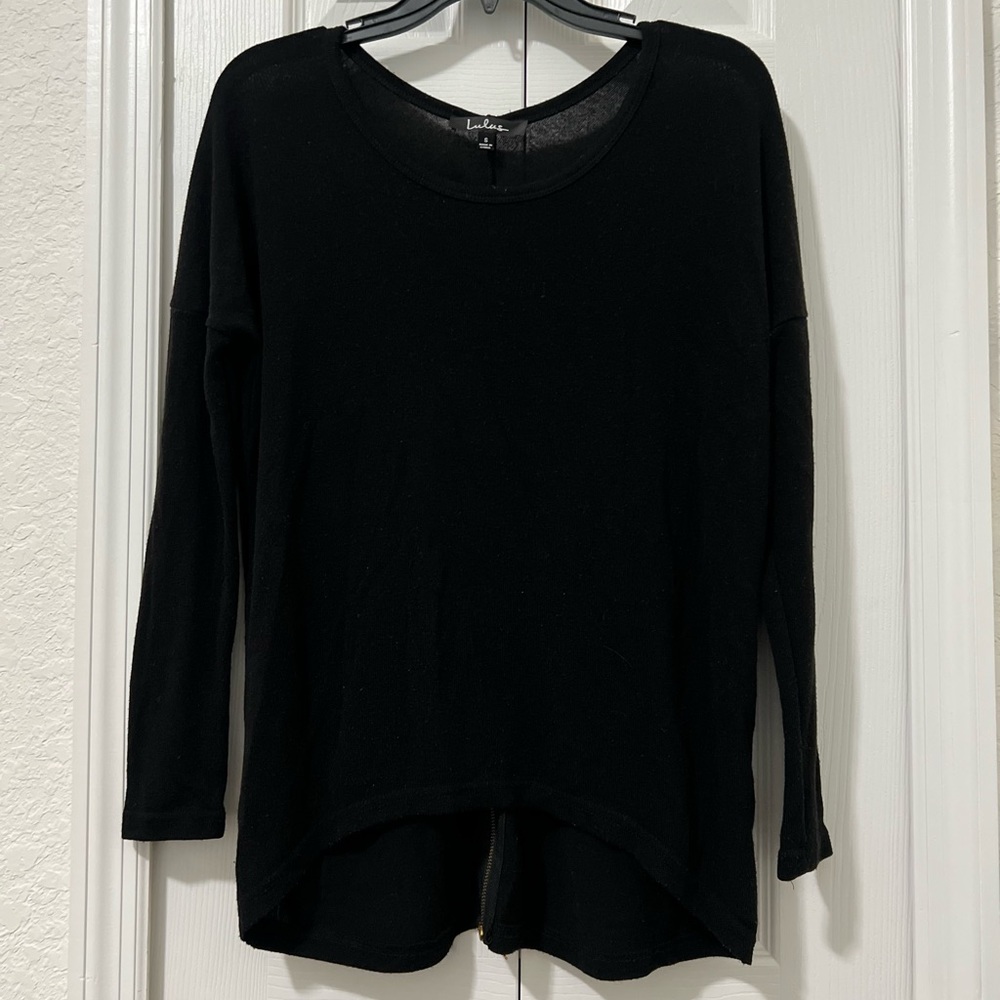 LULU’S Black Long Sleeve with Gold Zipper Back • Size Small
